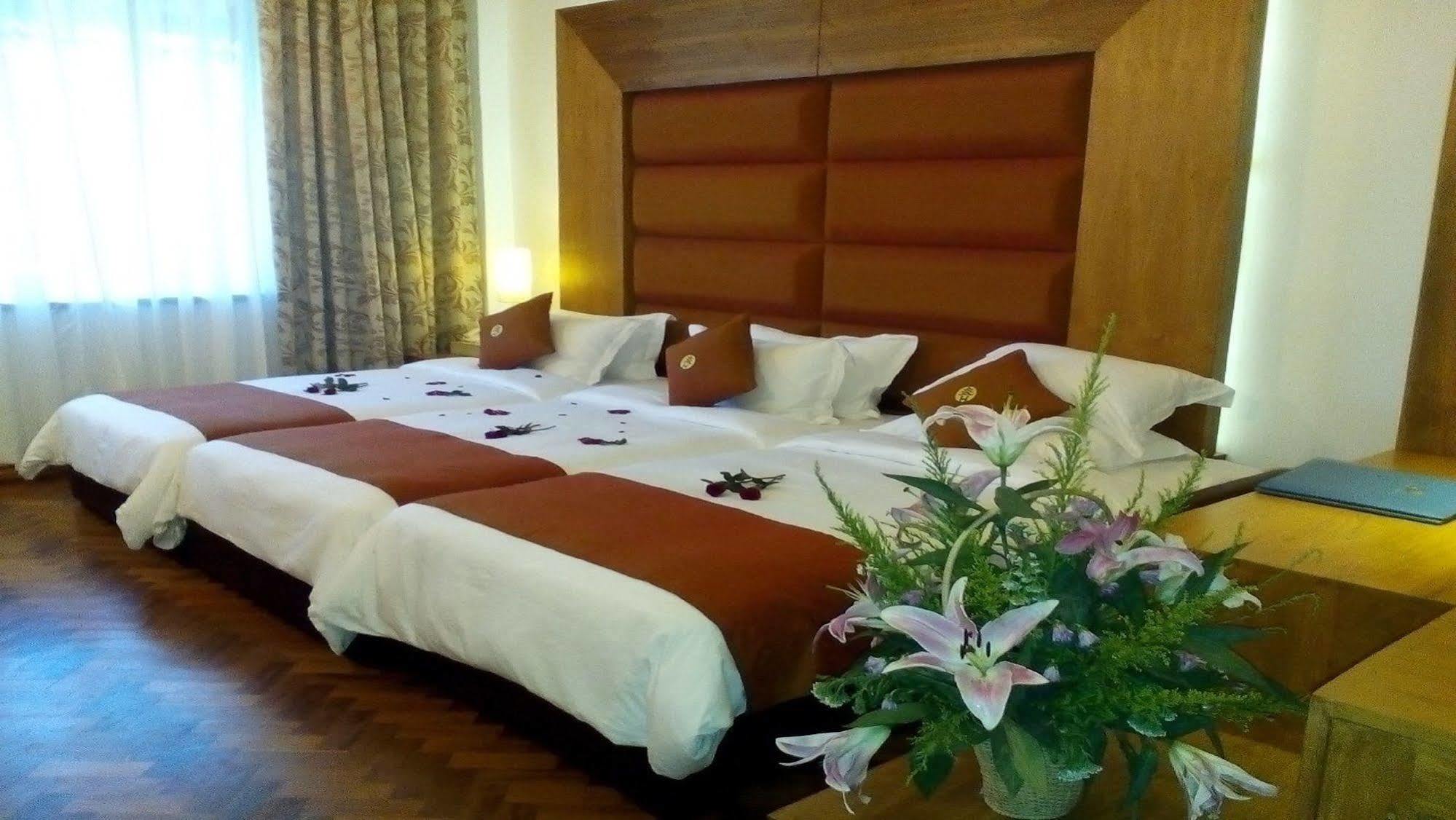 Hotel Amazing Mandalay Exterior foto